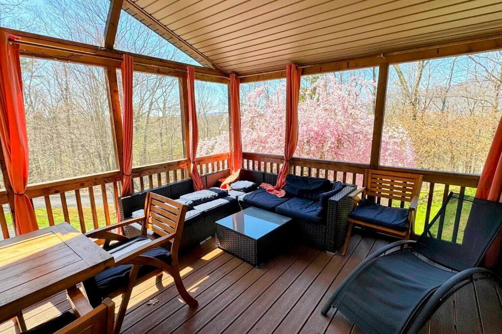 Woodland Whimsy A Private Escape, Hot Tub, Pool, Sunroom Согертис Экстерьер фото
